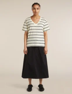150 Tech Lite Relaxed T-Shirt mit V-Ausschnitt