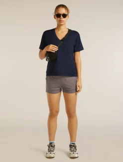 150 Tech Lite Relaxed T-Shirt mit V-Ausschnitt
