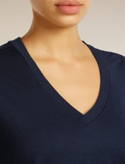150 Tech Lite Relaxed T-Shirt mit V-Ausschnitt