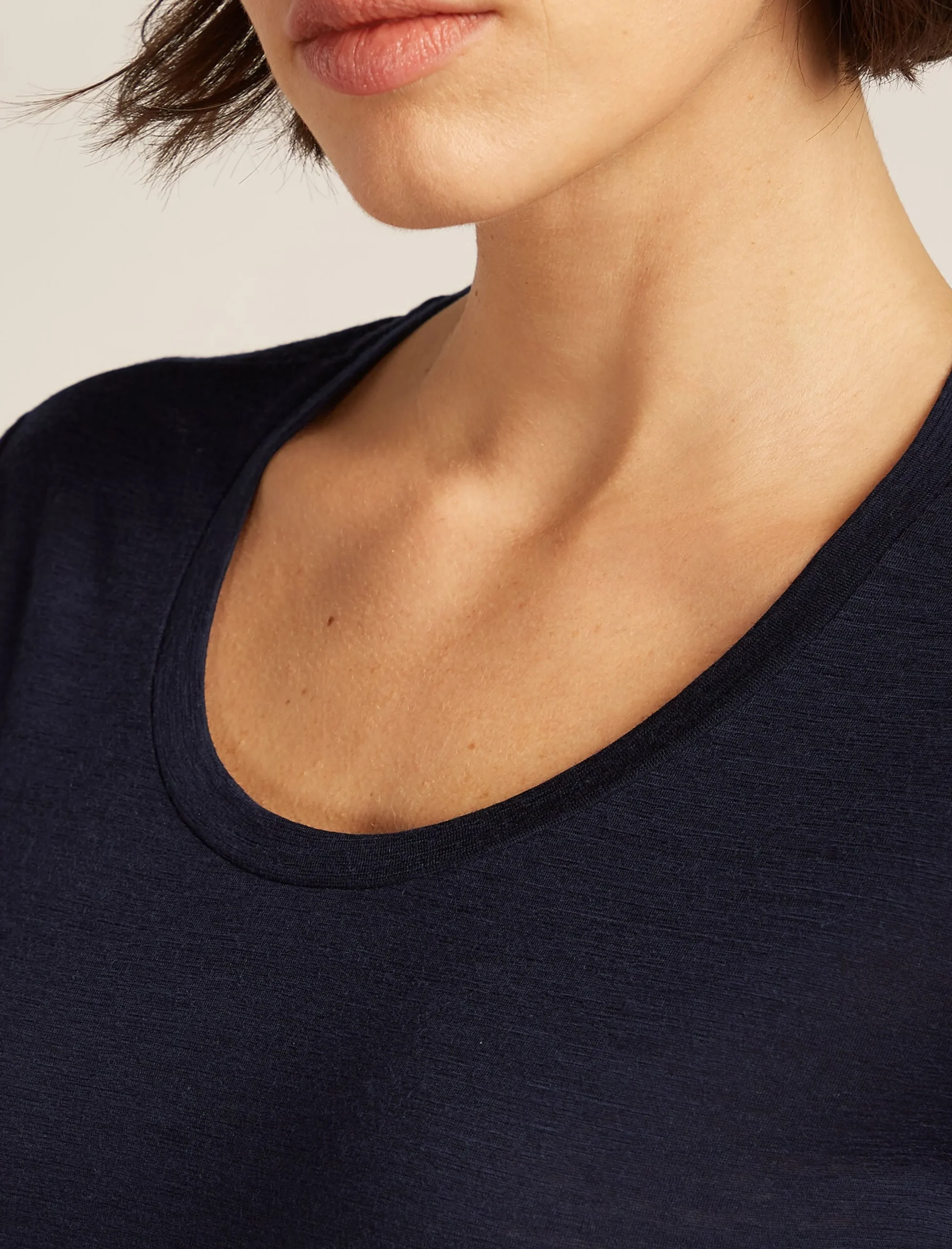 150 Tech Lite Scoop T-Shirt