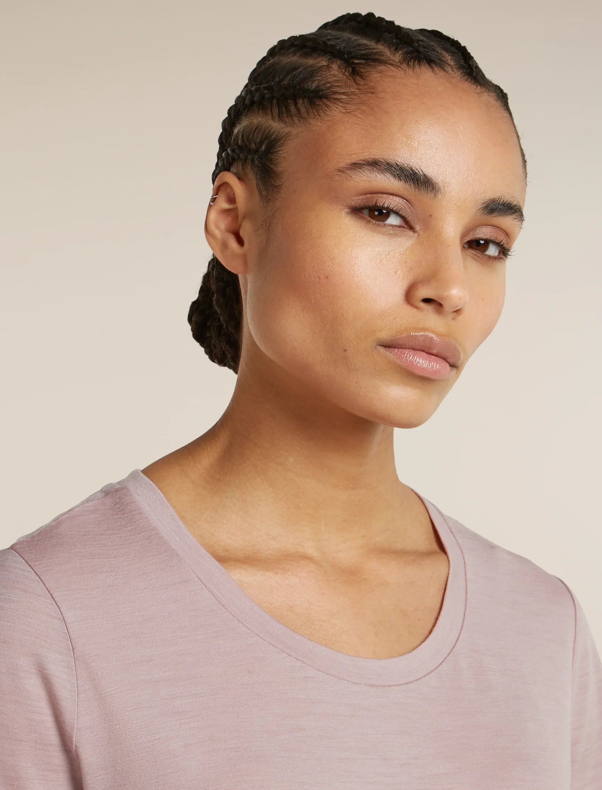 150 Tech Lite T-Shirt mit U-Ausschnitt